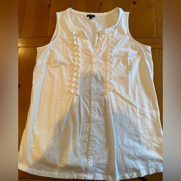 Talbots Tops - Talbots White Scalloped Tank Top